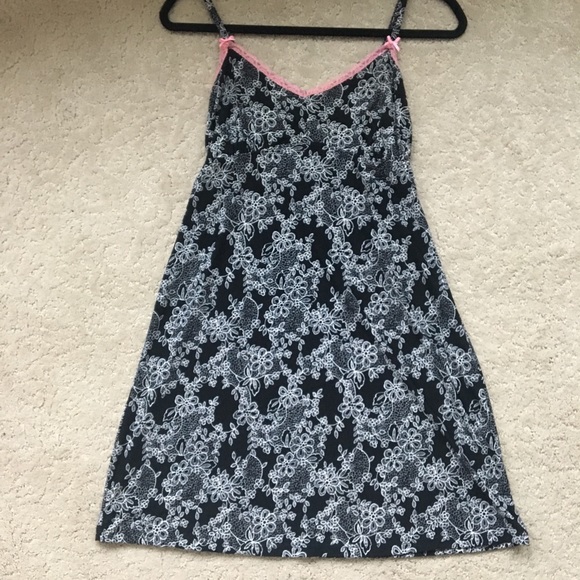 Nightie and robe sleepwear set - Picture 2 of 7